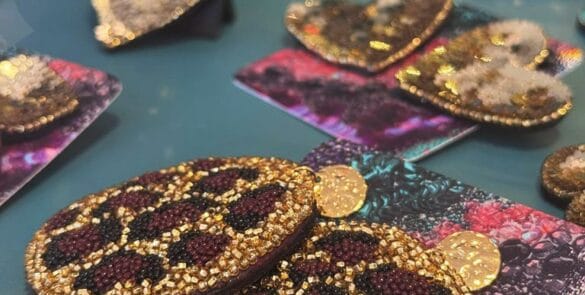 Bijoux et lunettes : les créations de L’arbre de cœur